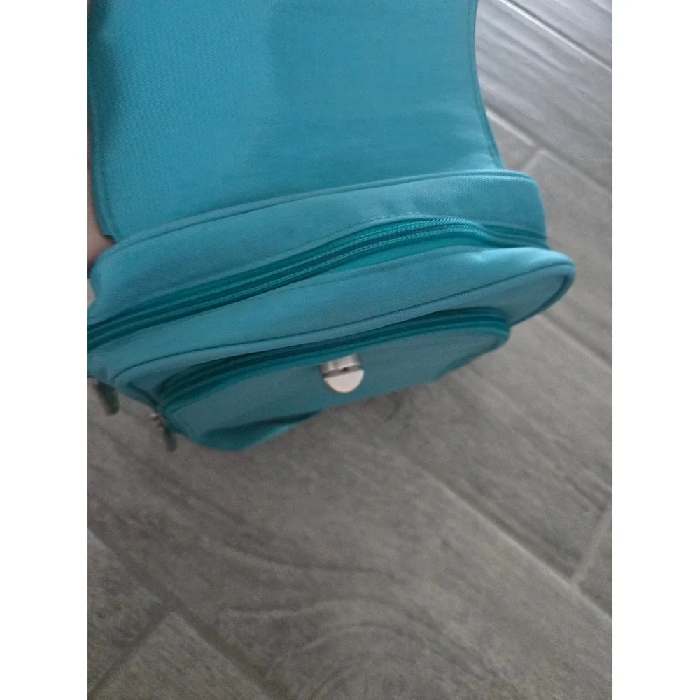 Baggallini Turquoise Blue Nylon Crossbody Bag Travel Messenger Turn Lock Small